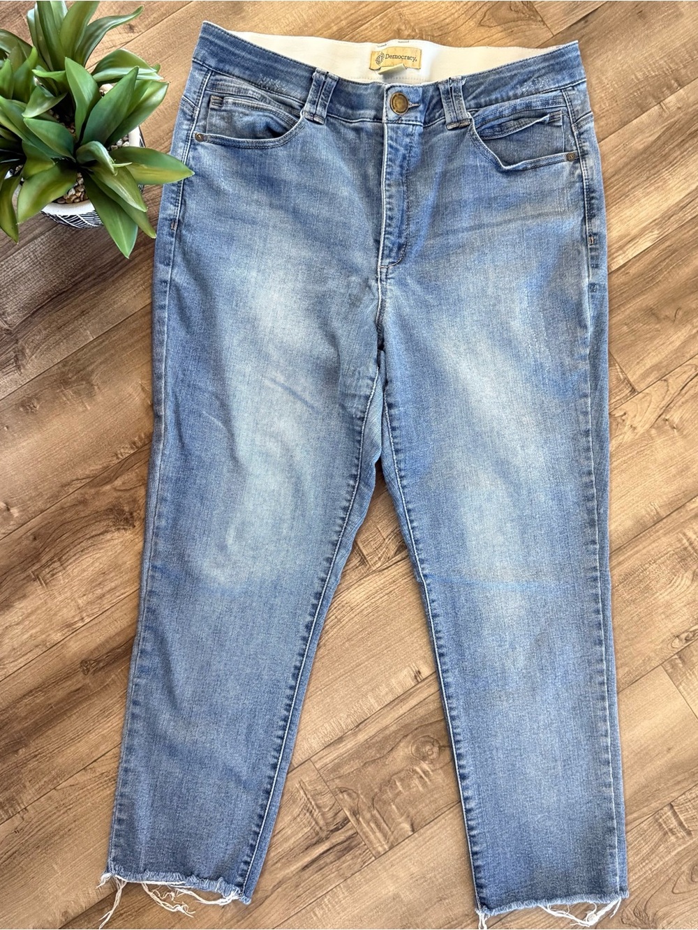 Democracy AB technology raw hem skinny ankle jeans size 16